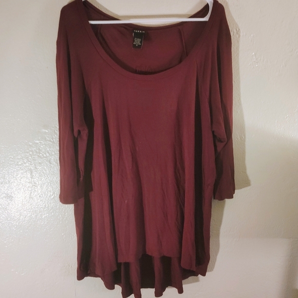 Torrid Women's Burgundy/purplish stylish Top Casual size 0, floral print on back - Picture 7 of 10